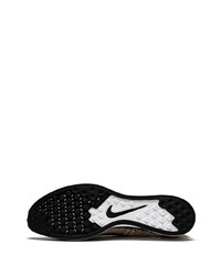 mehrfarbige Sportschuhe von Nike