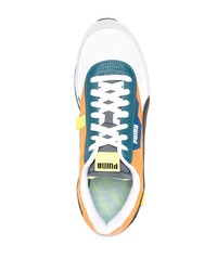 mehrfarbige Sportschuhe von Puma