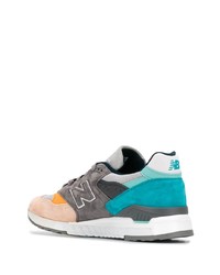 mehrfarbige Sportschuhe von New Balance