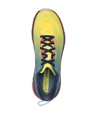 mehrfarbige Sportschuhe von Hoka One One