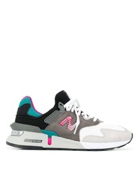 mehrfarbige Sportschuhe von New Balance