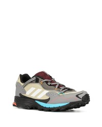 mehrfarbige Sportschuhe von adidas