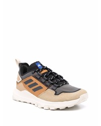 mehrfarbige Sportschuhe von adidas