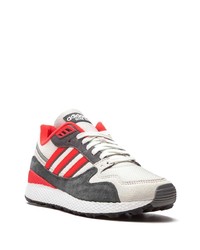 mehrfarbige Sportschuhe von adidas