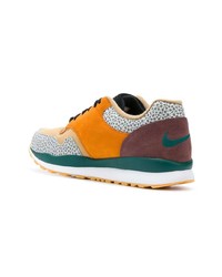 mehrfarbige Wildleder niedrige Sneakers von Nike