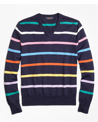 mehrfarbiger horizontal gestreifter Pullover mit einem V-Ausschnitt