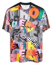 mehrfarbiges bedrucktes T-Shirt mit einem Rundhalsausschnitt von adidas