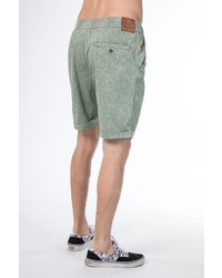 mintgrüne bedruckte Shorts von Alife and Kickin