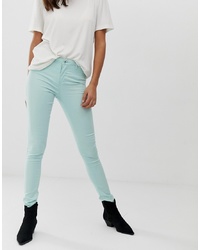 mintgrüne enge Jeans von Vero Moda