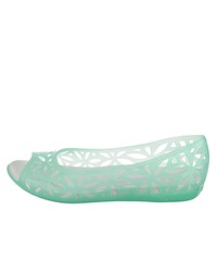 mintgrüne Gummi flache Sandalen von Crocs