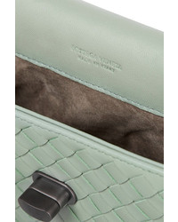 mintgrüne Leder Clutch von Bottega Veneta