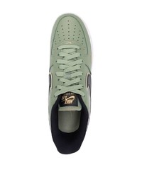 mintgrüne Leder niedrige Sneakers von Nike