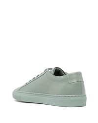 mintgrüne Leder niedrige Sneakers von Common Projects