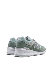 mintgrüne niedrige Sneakers von New Balance