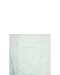 mintgrüne Shorts von Nike Sportswear