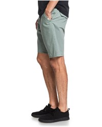 mintgrüne Shorts von Quiksilver