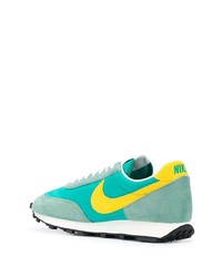 mintgrüne Sportschuhe von Nike