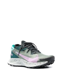 mintgrüne Sportschuhe von Nike