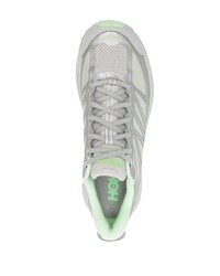 mintgrüne Sportschuhe von Hoka One One