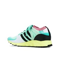 mintgrüne Sportschuhe von adidas