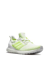 mintgrüne Sportschuhe von adidas