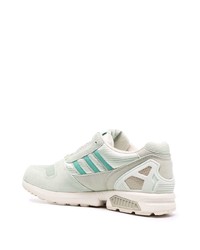 mintgrüne Sportschuhe von adidas