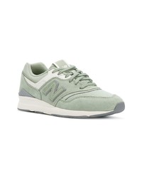 mintgrüne Wildleder niedrige Sneakers von New Balance