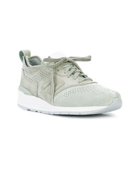 mintgrüne Wildleder niedrige Sneakers von New Balance