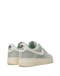 mintgrüne Wildleder niedrige Sneakers von Nike