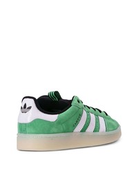 mintgrüne Wildleder niedrige Sneakers von adidas