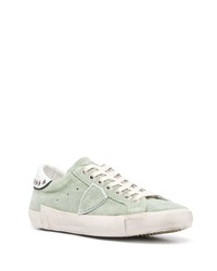 mintgrüne Wildleder niedrige Sneakers von Philippe Model Paris