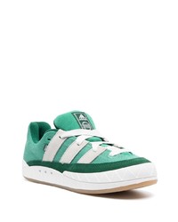 mintgrüne Wildleder niedrige Sneakers von adidas