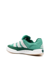 mintgrüne Wildleder niedrige Sneakers von adidas