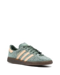 mintgrüne Wildleder niedrige Sneakers von adidas