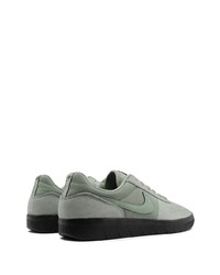 mintgrüne Wildleder niedrige Sneakers von Nike