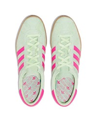 mintgrüne Wildleder niedrige Sneakers von adidas