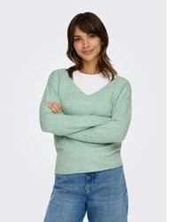 mintgrüner Pullover mit einem V-Ausschnitt von Only