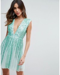 mintgrünes ausgestelltes Kleid aus Pailletten von Asos