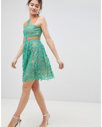 mintgrünes ausgestelltes Kleid aus Spitze von Glamorous