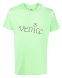 mintgrünes bedrucktes T-Shirt mit einem Rundhalsausschnitt von ERL