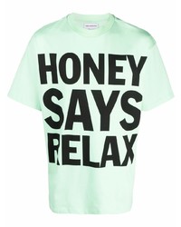 mintgrünes bedrucktes T-Shirt mit einem Rundhalsausschnitt von Honey Fucking Dijon