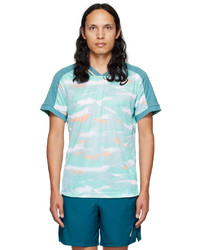 mintgrünes bedrucktes T-Shirt mit einem V-Ausschnitt von Asics
