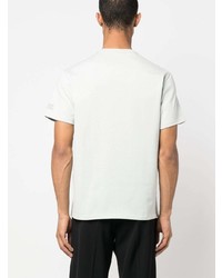 mintgrünes besticktes T-Shirt mit einem Rundhalsausschnitt von Alexander McQueen