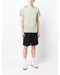 mintgrünes besticktes T-Shirt mit einem Rundhalsausschnitt von Fred Perry