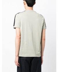 mintgrünes besticktes T-Shirt mit einem Rundhalsausschnitt von Fred Perry