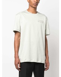 mintgrünes besticktes T-Shirt mit einem Rundhalsausschnitt von Alexander McQueen