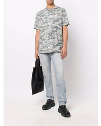 mintgrünes Camouflage T-Shirt mit einem Rundhalsausschnitt von Diesel