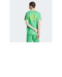mintgrünes T-Shirt mit einem Rundhalsausschnitt von adidas Originals
