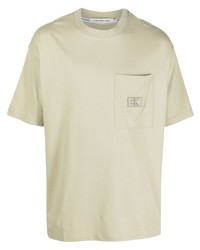 mintgrünes T-Shirt mit einem Rundhalsausschnitt von Calvin Klein Jeans