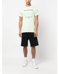 mintgrünes T-Shirt mit einem Rundhalsausschnitt von The North Face